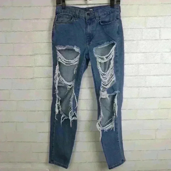 Fashion Nova Don't Kill My Vibe Boyfriend Jeans - Picture 5 of 8